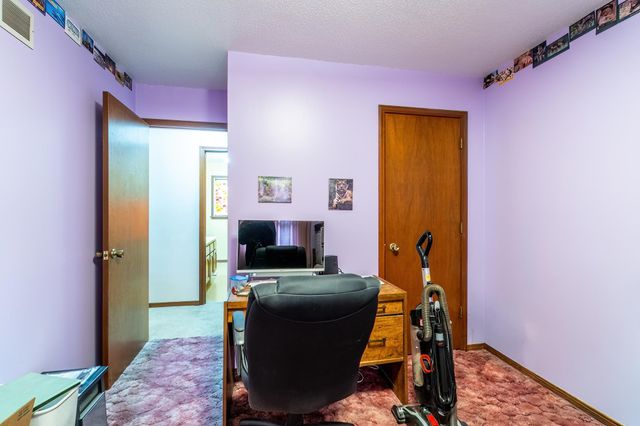 305 N Meadow Lane, Kendallville, IN 46755