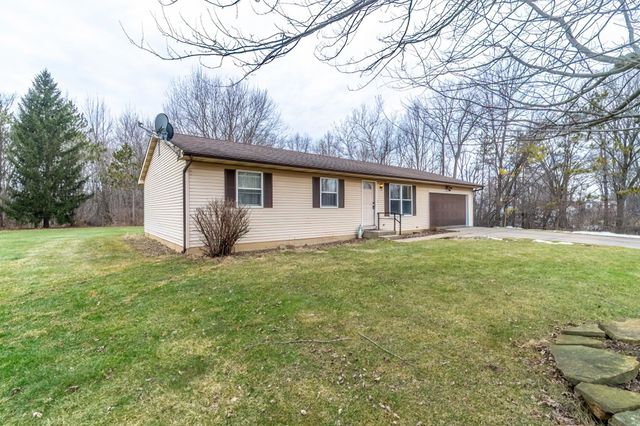 305 N Meadow Lane, Kendallville, IN 46755