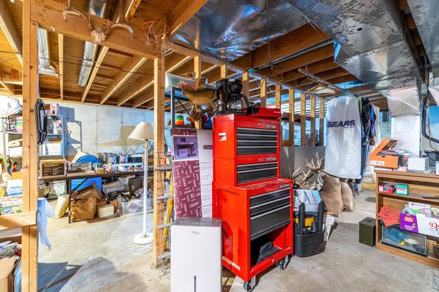 305 N Meadow Lane, Kendallville, IN 46755