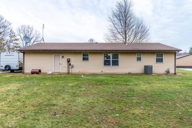 305 N Meadow Lane, Kendallville, IN 46755
