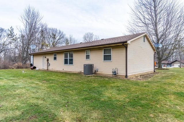 305 N Meadow Lane, Kendallville, IN 46755