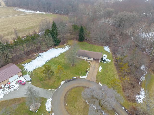 305 N Meadow Lane, Kendallville, IN 46755