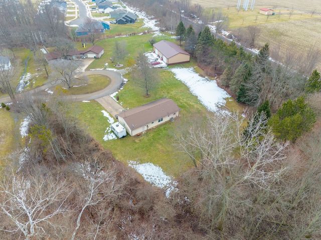 305 N Meadow Lane, Kendallville, IN 46755