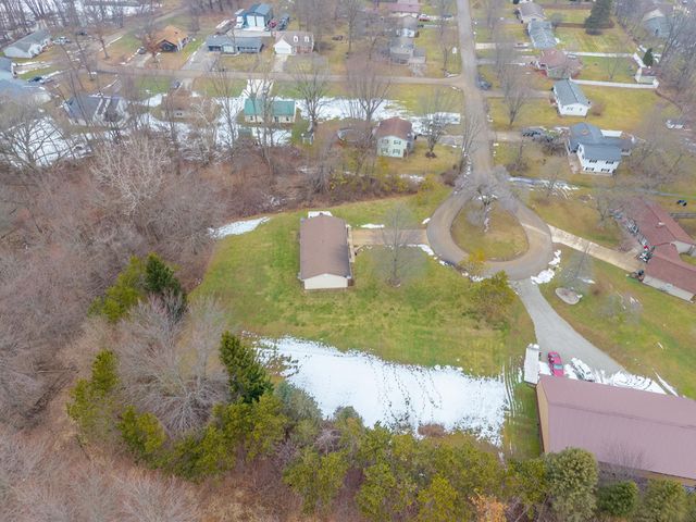 305 N Meadow Lane, Kendallville, IN 46755