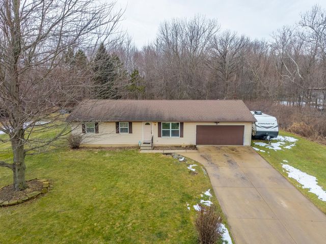 305 N Meadow Lane, Kendallville, IN 46755