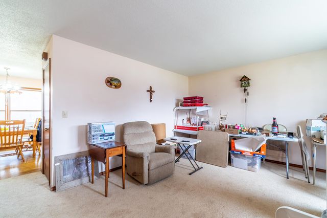 305 N Meadow Lane, Kendallville, IN 46755