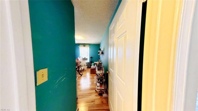 528 Rainbow Ct Unit 103, Newport News, VA 23608