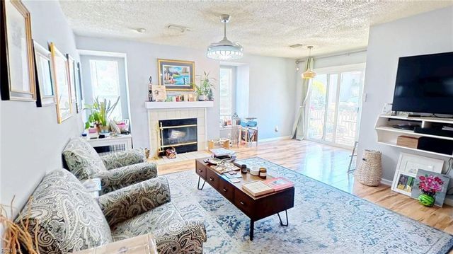528 Rainbow Ct Unit 103, Newport News, VA 23608