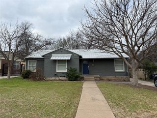 2816 Ryan Place Drive, Fort Worth, TX 76110