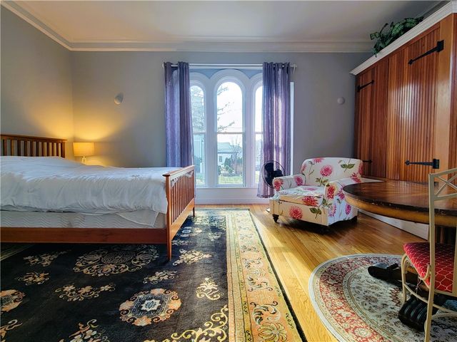 92 Pelham Street 1, Newport, RI 02840