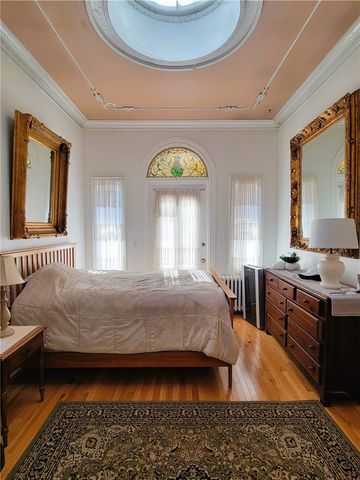 92 Pelham Street 1, Newport, RI 02840