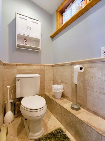 92 Pelham Street 1, Newport, RI 02840