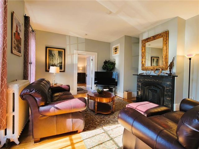 92 Pelham Street 1, Newport, RI 02840