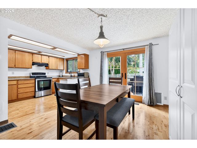 1438 Ne STILE Dr, Hillsboro, OR 97124
