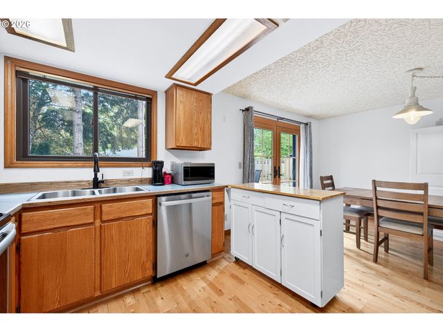 1438 Ne STILE Dr, Hillsboro, OR 97124