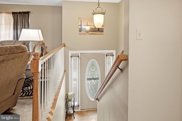461 ROME BEAUTY DR, Linden, VA 22642