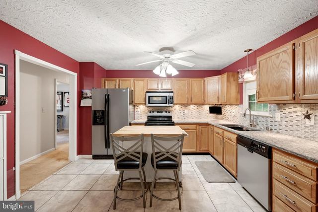461 ROME BEAUTY DR, Linden, VA 22642