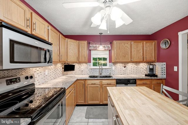 461 ROME BEAUTY DR, Linden, VA 22642
