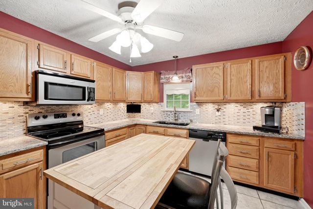 461 ROME BEAUTY DR, Linden, VA 22642