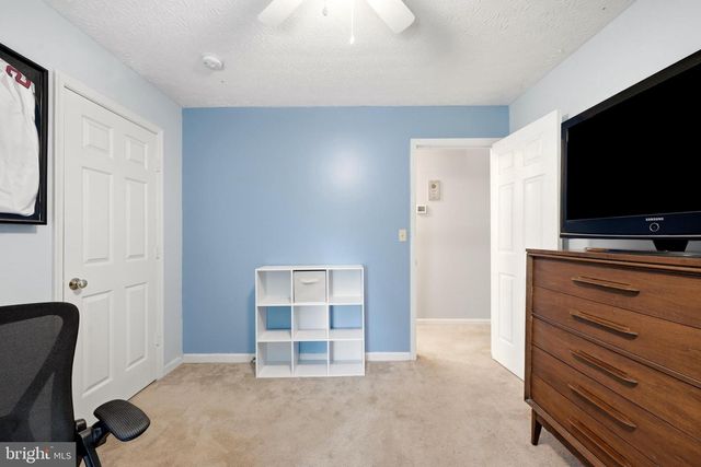 461 ROME BEAUTY DR, Linden, VA 22642