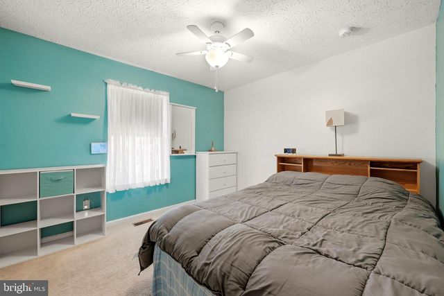 461 ROME BEAUTY DR, Linden, VA 22642