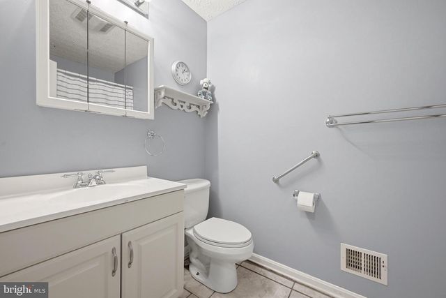 461 ROME BEAUTY DR, Linden, VA 22642