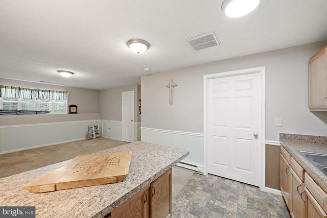 461 ROME BEAUTY DR, Linden, VA 22642