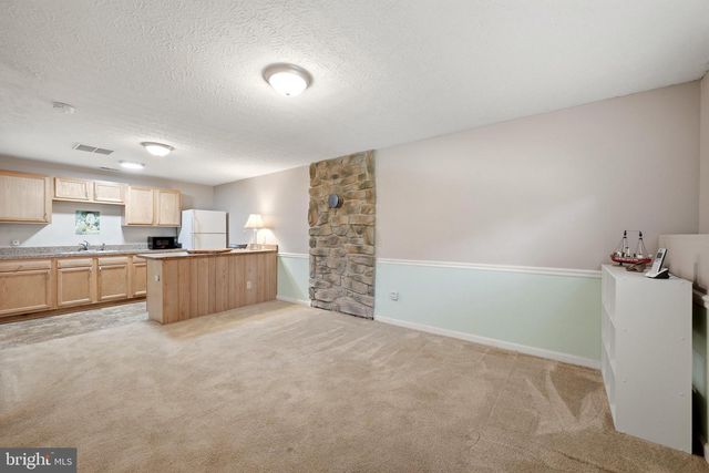 461 ROME BEAUTY DR, Linden, VA 22642