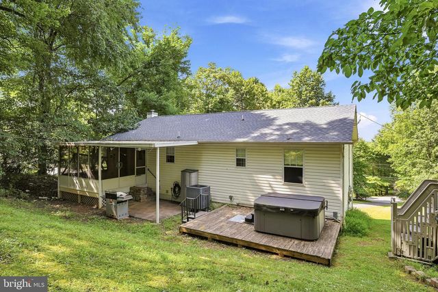 461 ROME BEAUTY DR, Linden, VA 22642