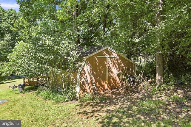 461 ROME BEAUTY DR, Linden, VA 22642