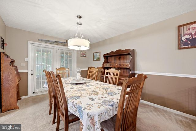 461 ROME BEAUTY DR, Linden, VA 22642