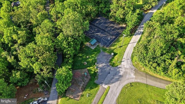 461 ROME BEAUTY DR, Linden, VA 22642