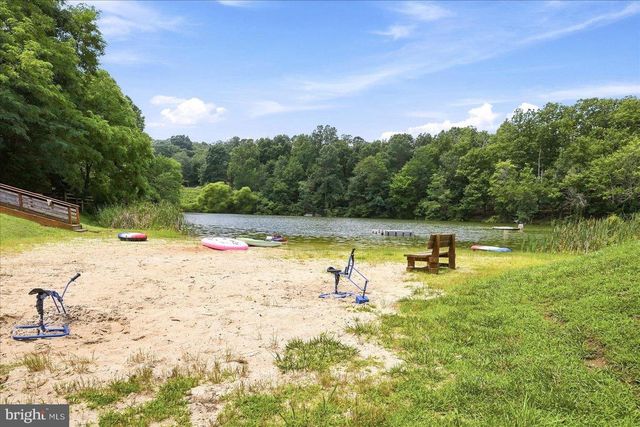 461 ROME BEAUTY DR, Linden, VA 22642