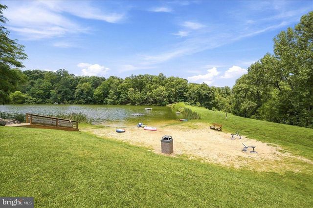 461 ROME BEAUTY DR, Linden, VA 22642