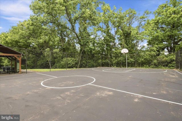 461 ROME BEAUTY DR, Linden, VA 22642