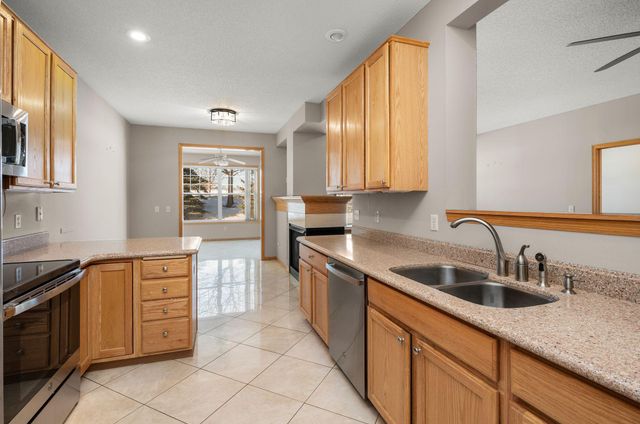 17862 38th Avenue N, Plymouth, MN 55446