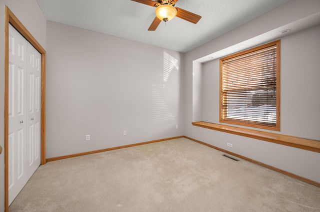 17862 38th Avenue N, Plymouth, MN 55446