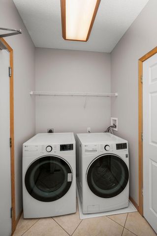 17862 38th Avenue N, Plymouth, MN 55446