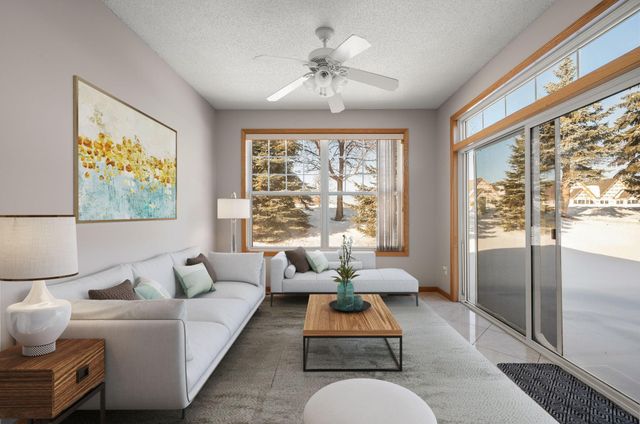 17862 38th Avenue N, Plymouth, MN 55446