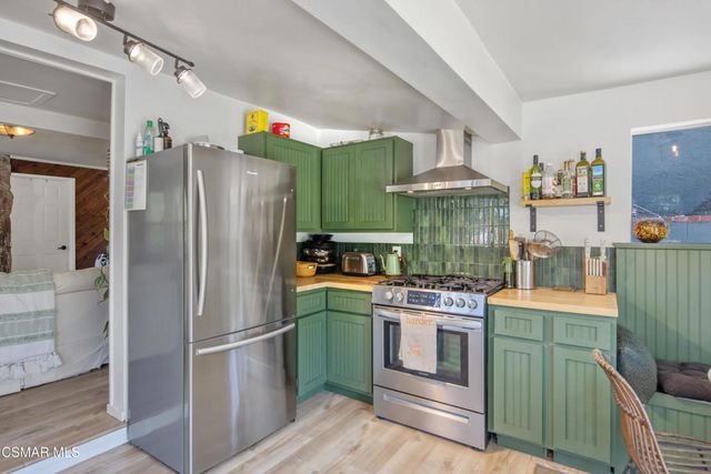 1268 Black Canyon Road, Simi Valley, CA 93063