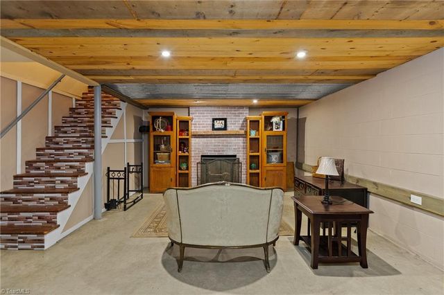 3836 Old Lexington Road, Winston-salem, NC 27107