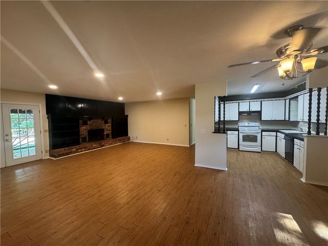 418 N Fairbanks Avenue, Russellville, AR 72801