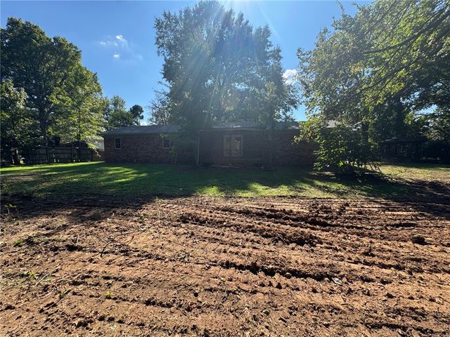 418 N Fairbanks Avenue, Russellville, AR 72801