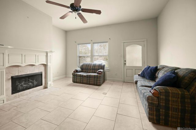 9431 Boone Dr, Baton Rouge, LA 70810