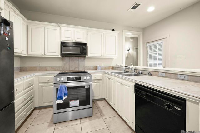 9431 Boone Dr, Baton Rouge, LA 70810