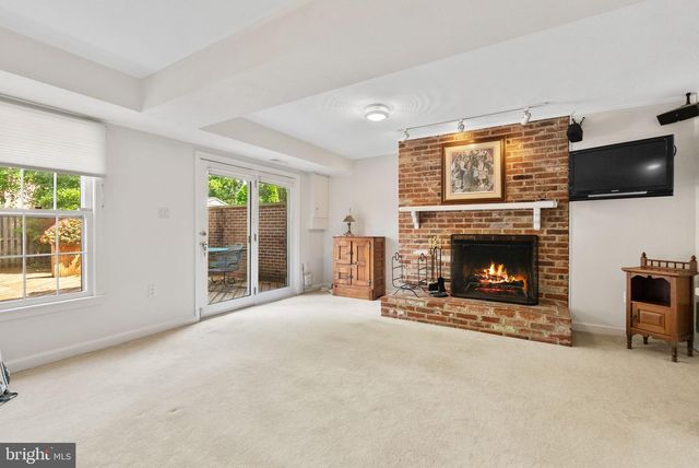 6323 BARRISTER PL, Alexandria, VA 22307