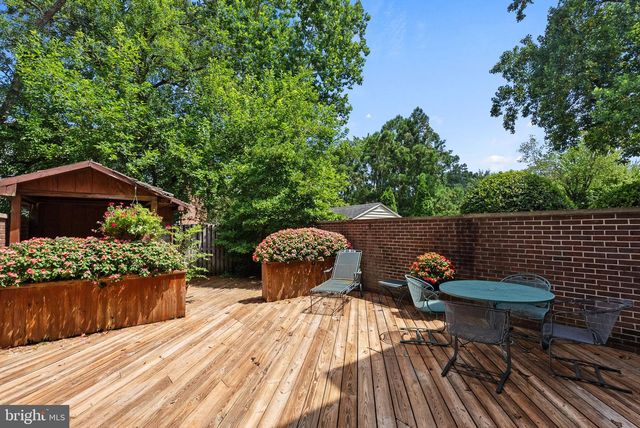 6323 BARRISTER PL, Alexandria, VA 22307