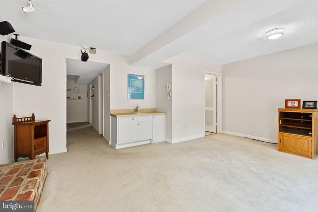 6323 BARRISTER PL, Alexandria, VA 22307