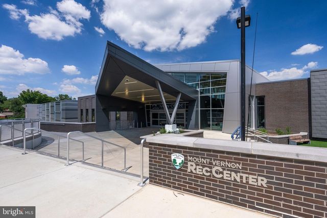 6323 BARRISTER PL, Alexandria, VA 22307