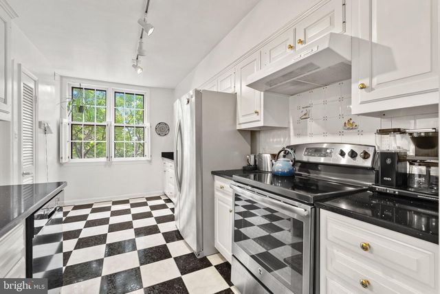 6323 BARRISTER PL, Alexandria, VA 22307